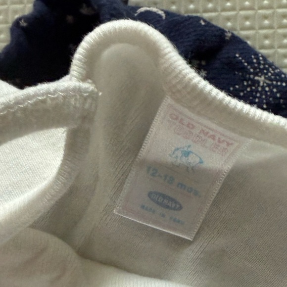 Old Navy|Baby girl cute outfit,Star moon joggers & white square neck tank••• - Picture 6 of 7